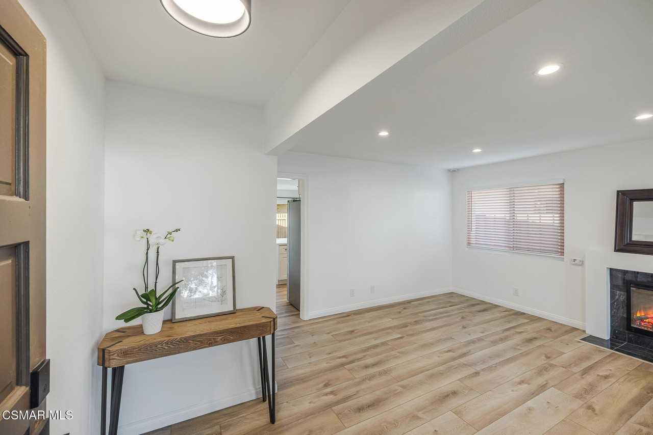 1116 Nottingwood Cir - Photo 3 of 36