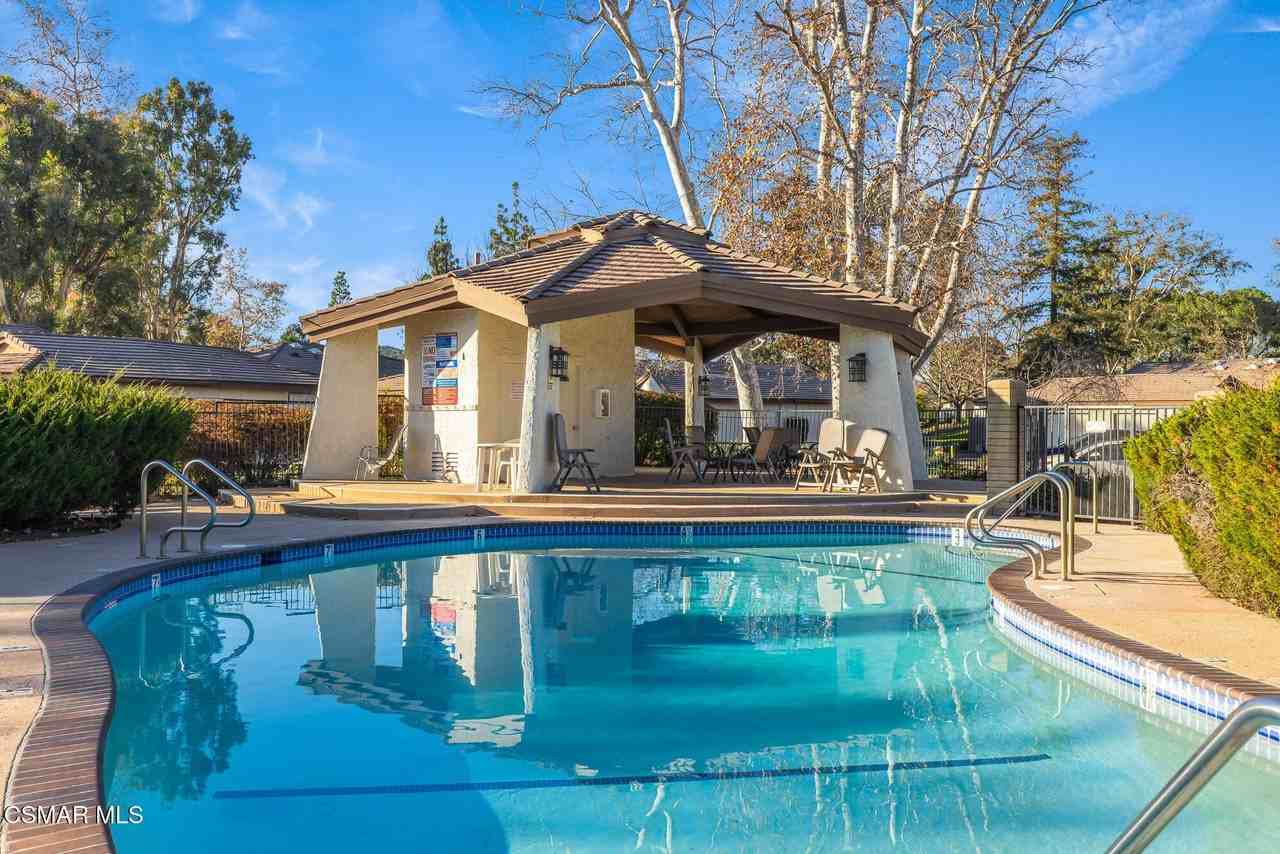 1116 Nottingwood Cir - Photo 4 of 36