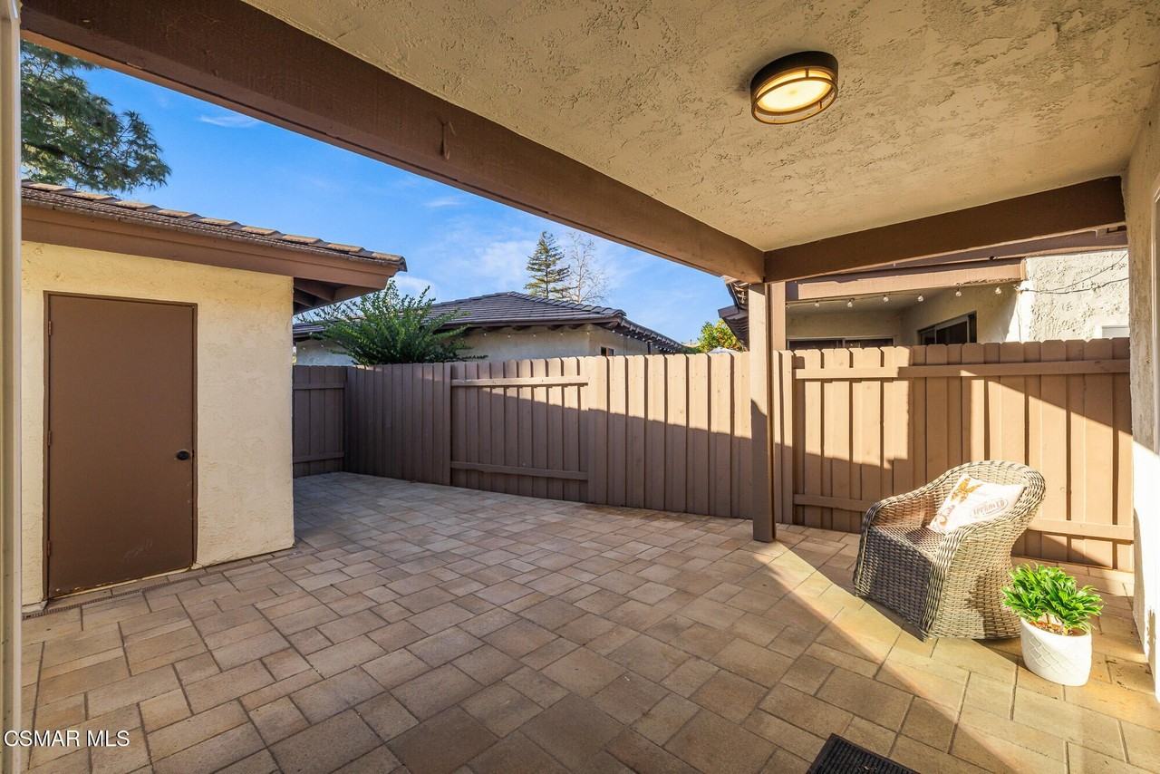 1116 Nottingwood Cir - Photo 5 of 36