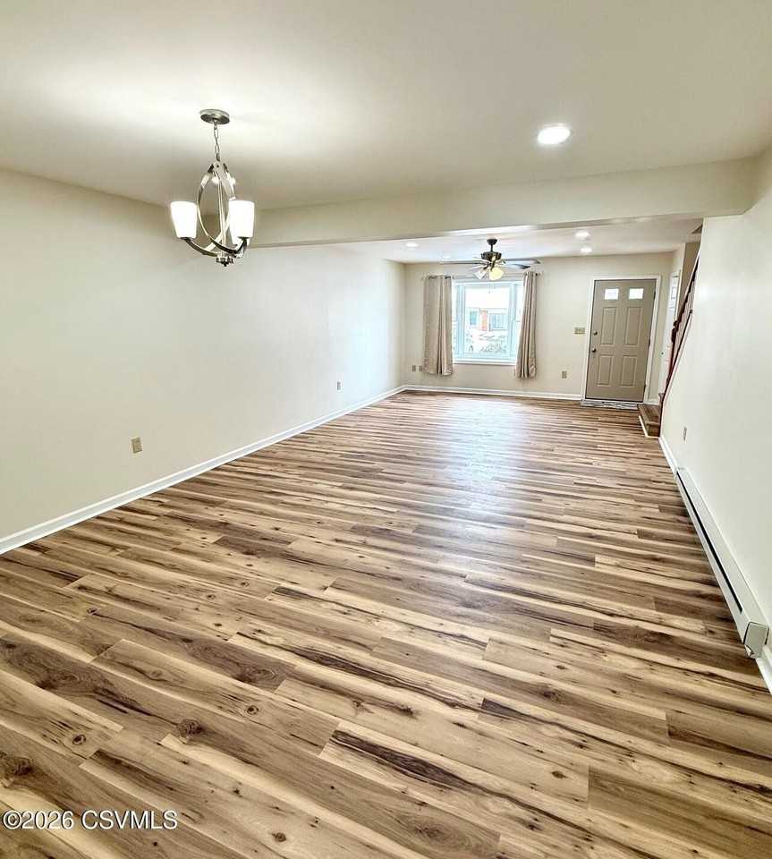 219 Birchtree Ln - Photo 2 of 19