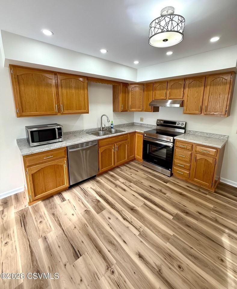 219 Birchtree Ln - Photo 5 of 19