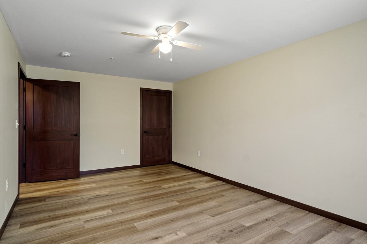 902 Menomonie St, Eau Claire, WI, USA - Photo 4 of 30