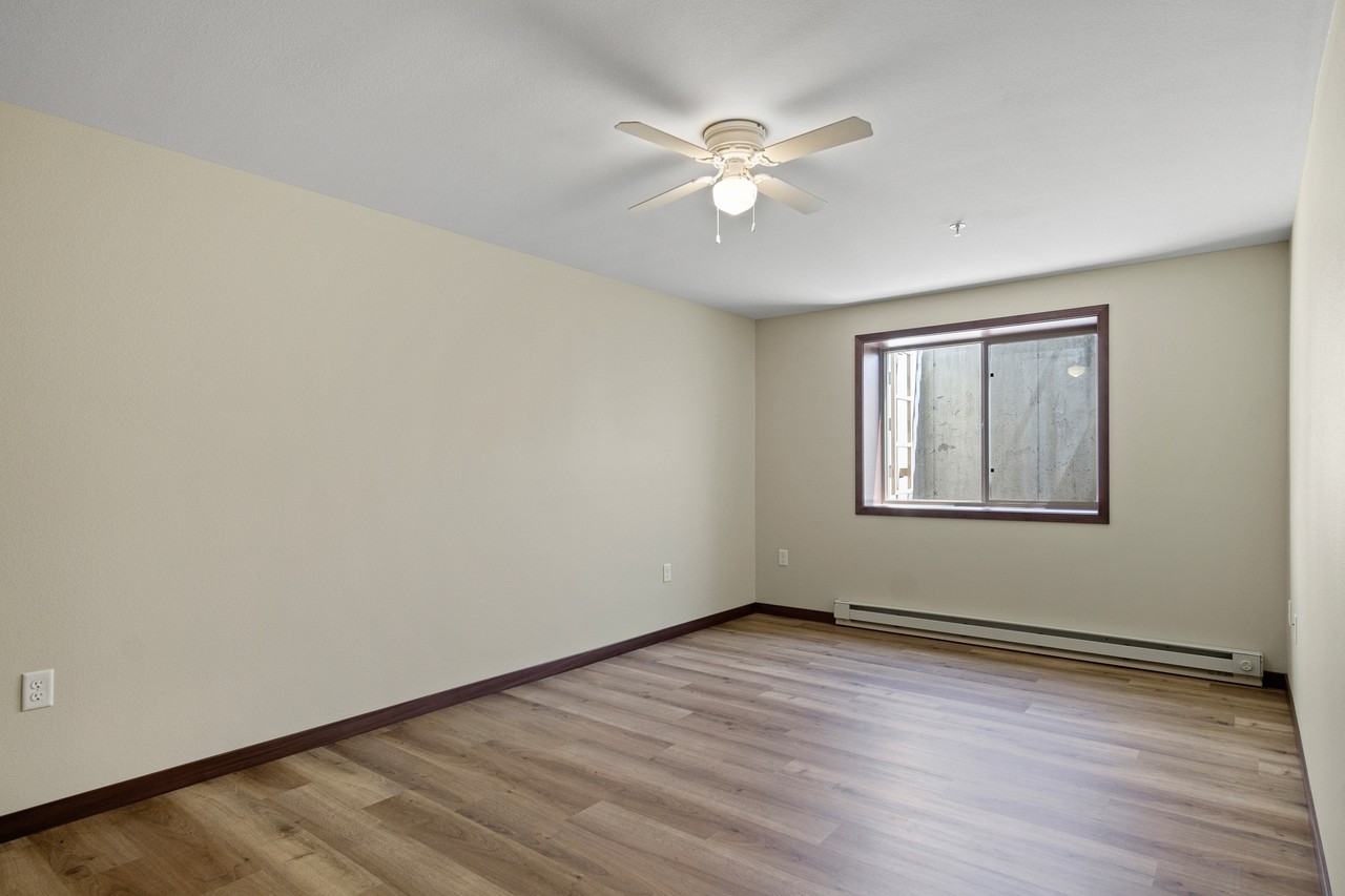 902 Menomonie St, Eau Claire, WI, USA - Photo 7 of 30