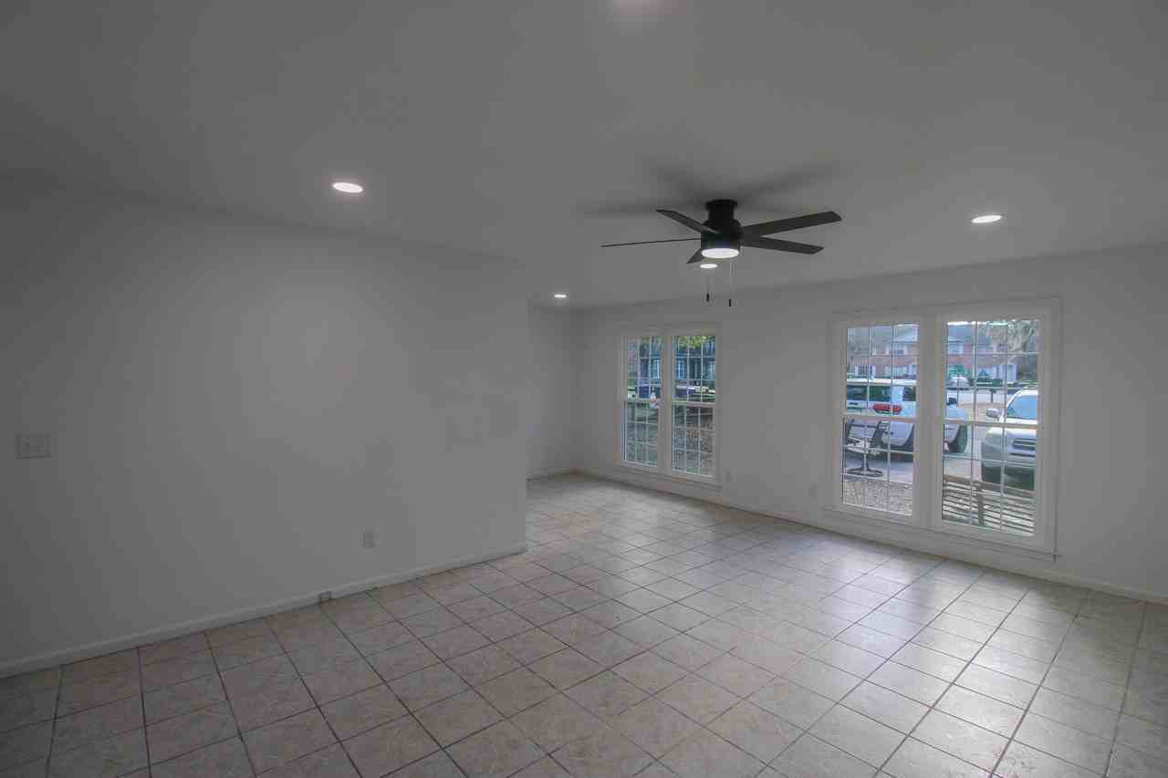 910 Sea Gull Dr Apt B #B - Photo 2 of 14