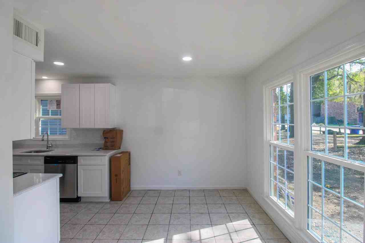 910 Sea Gull Dr Apt B #B - Photo 4 of 14