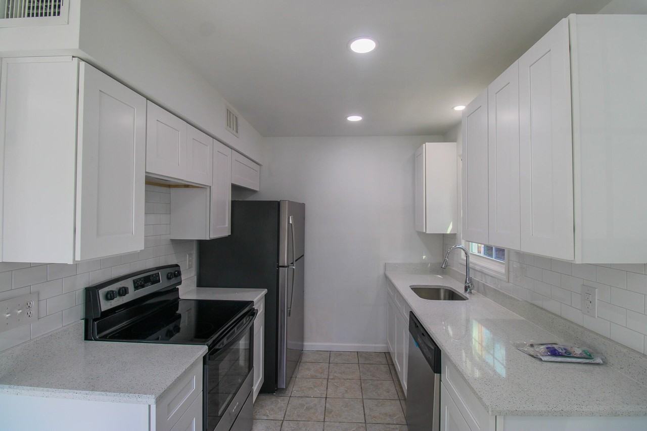 910 Sea Gull Dr Apt B #B - Photo 5 of 14