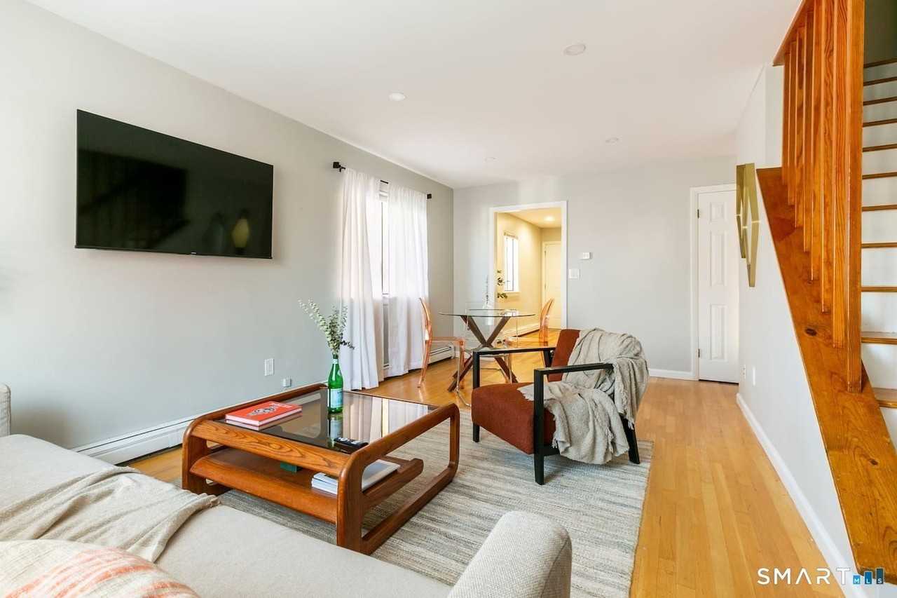 516 Indian Ave - Photo 2 of 14