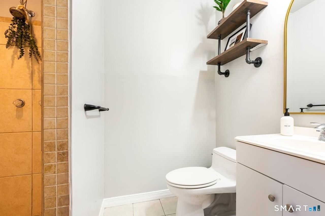 516 Indian Ave - Photo 7 of 14