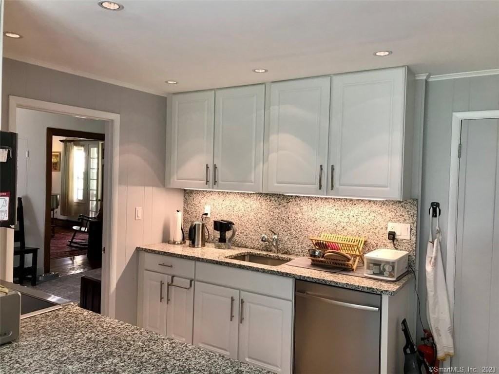 1 Hall Rd - Photo 5 of 15