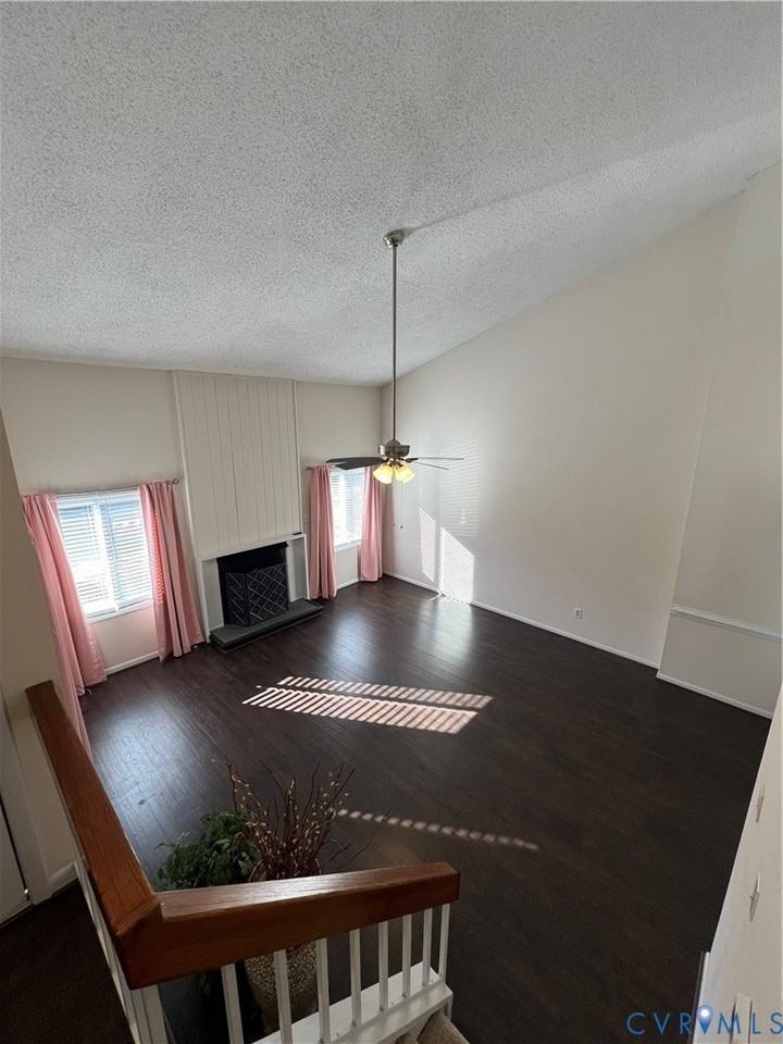 2005 Rocky Creek Ln - Photo 3 of 15