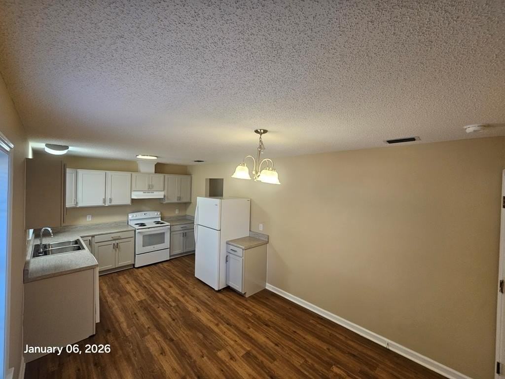 2602 Halls Mill Rd - Photo 4 of 7