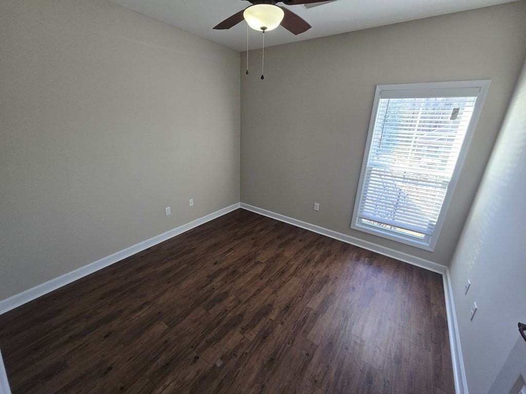 220 Blazer Dr - Photo 3 of 8