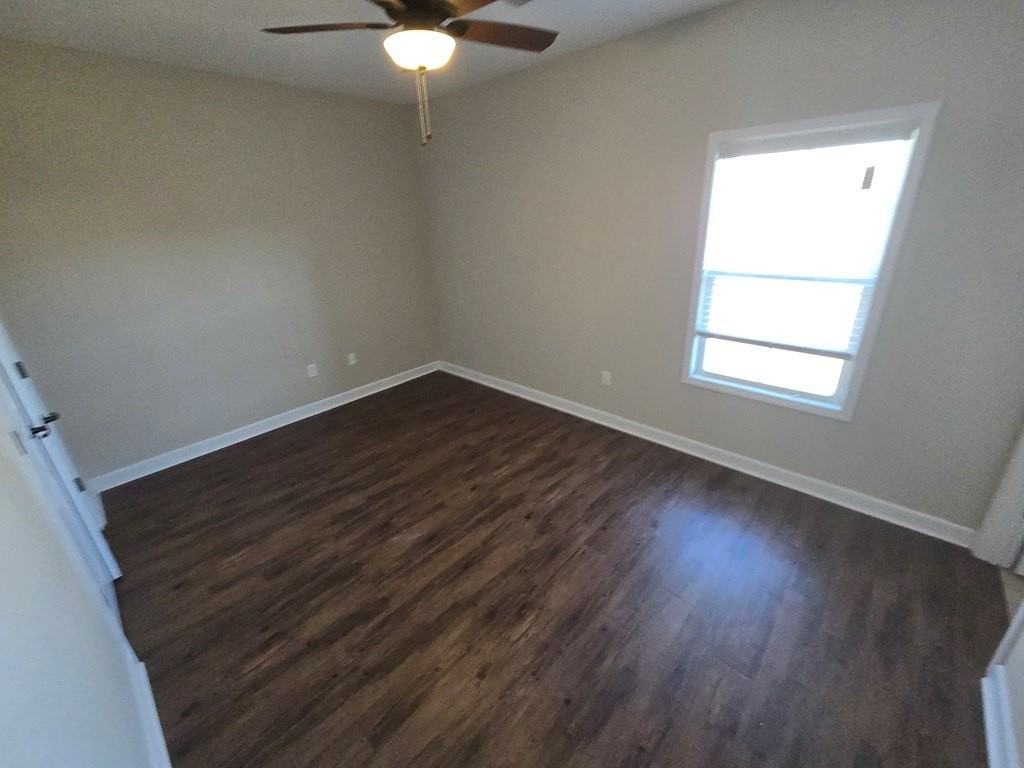 220 Blazer Dr - Photo 5 of 8