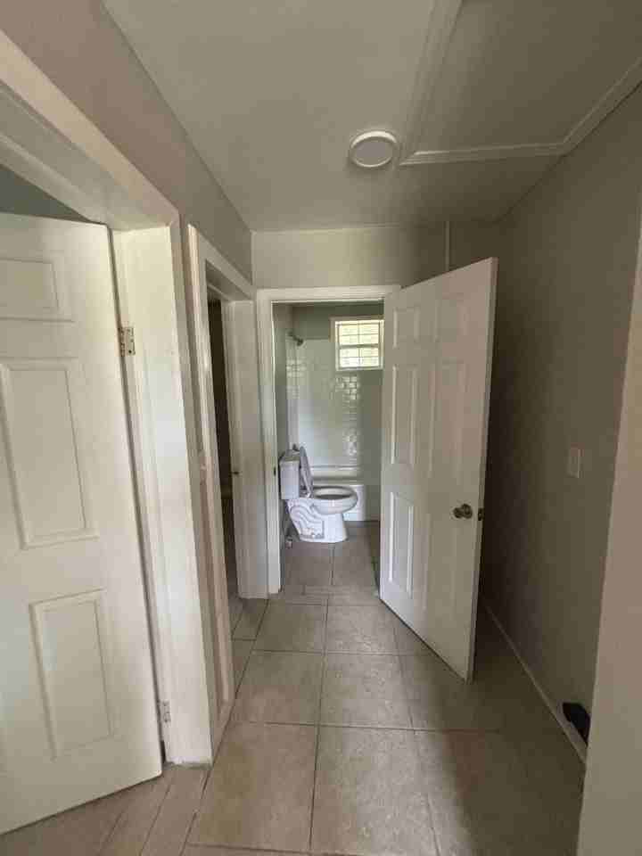 650 Blakely Ave - Photo 5 of 10