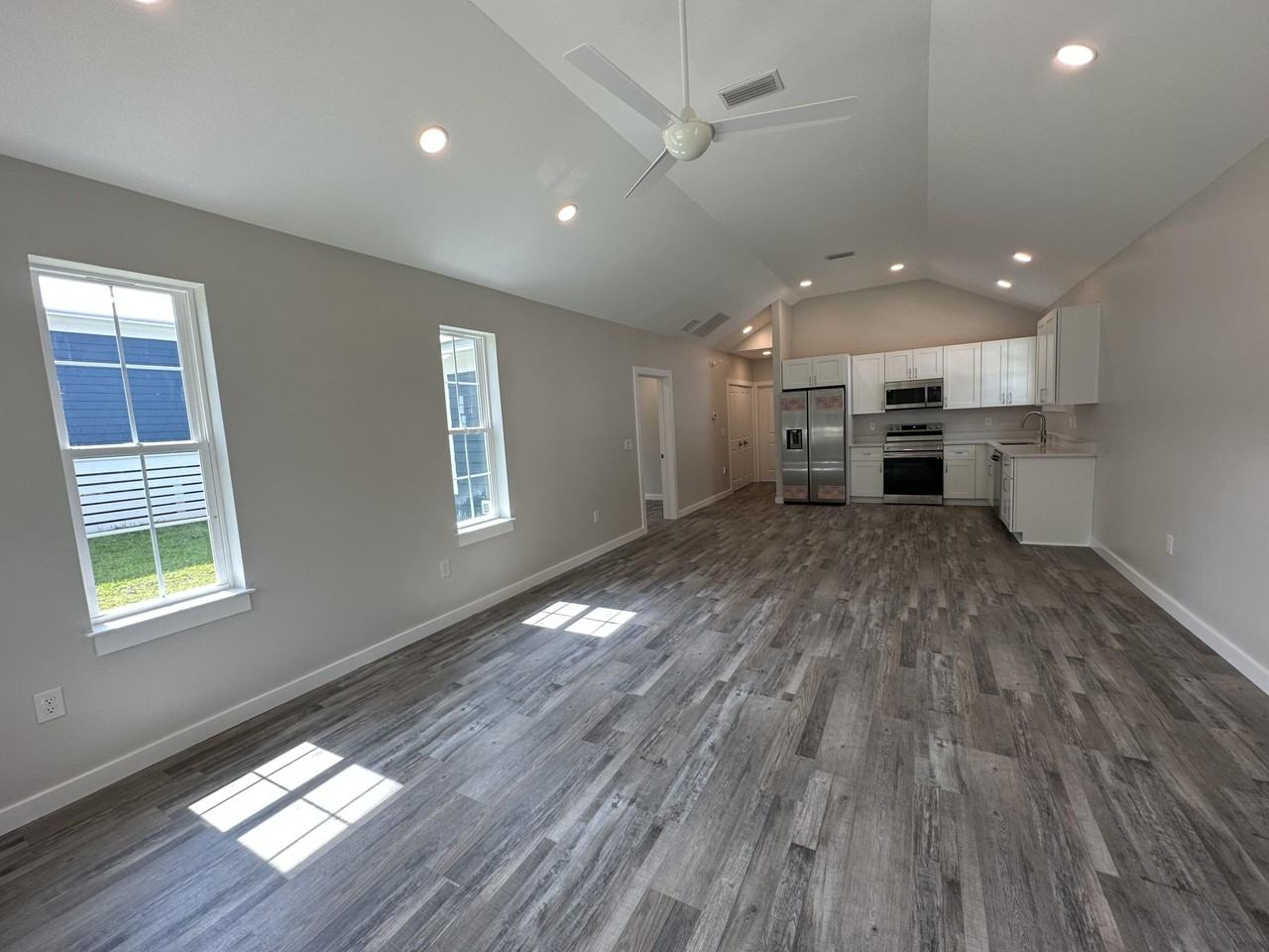 163 W Chaffin Ave - Photo 7 of 17