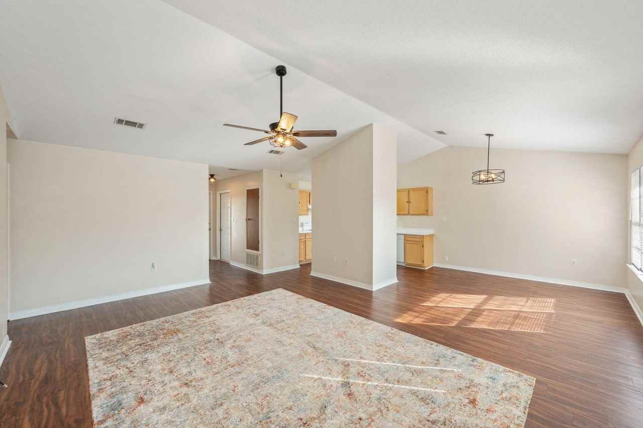 423 Northview Ln - Photo 7 of 29