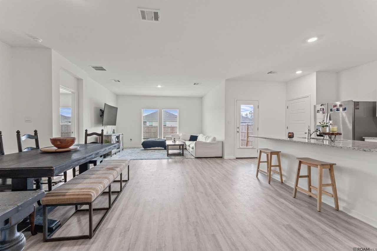 12780 Sweetleaf Ave - Photo 4 of 18