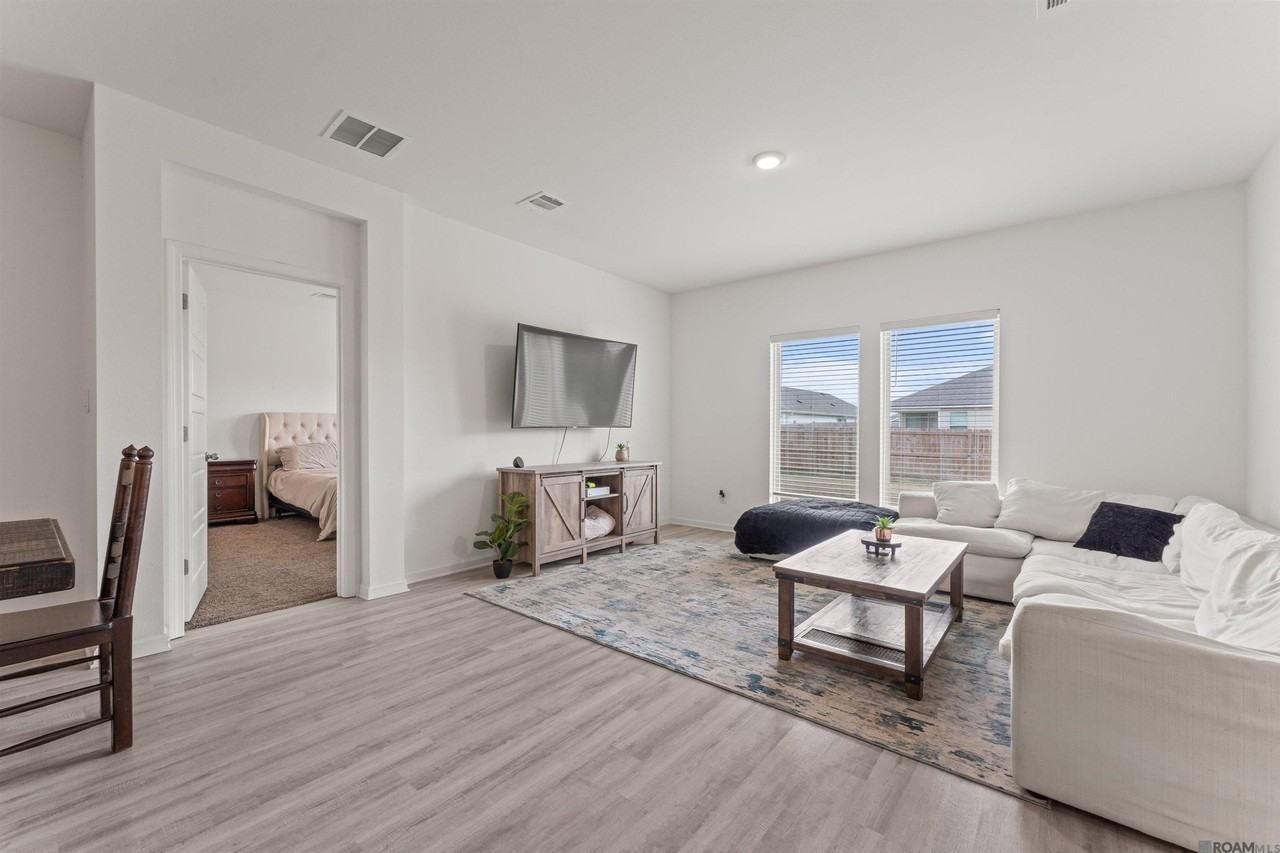 12780 Sweetleaf Ave - Photo 5 of 18