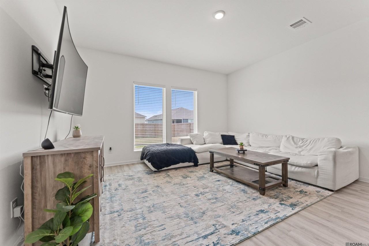 12780 Sweetleaf Ave - Photo 6 of 18