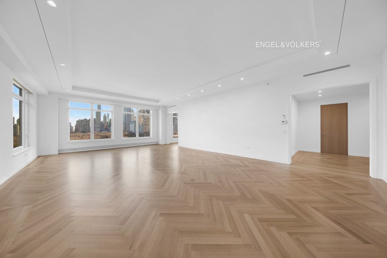 15 Central Park W - Photo 2 of 26