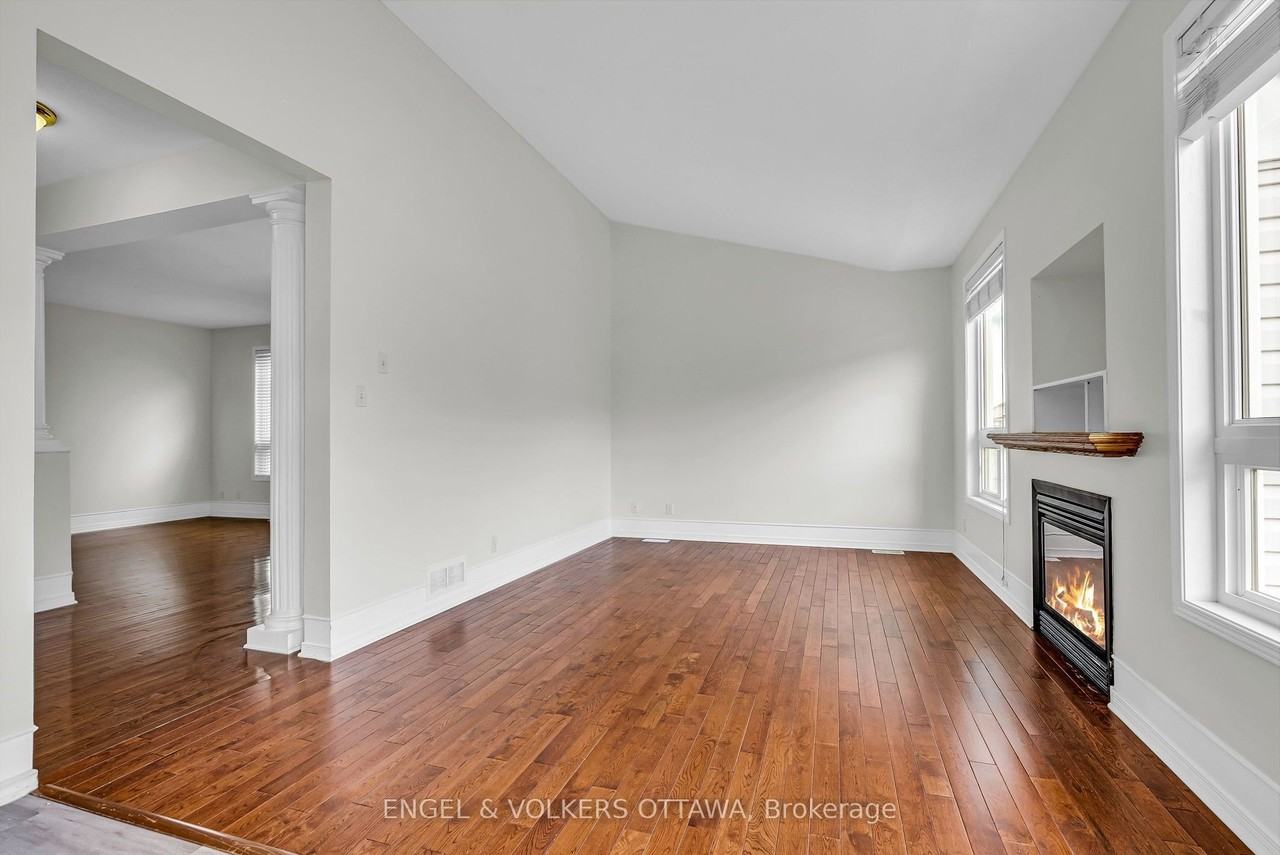 793 Valin St - Photo 6 of 37