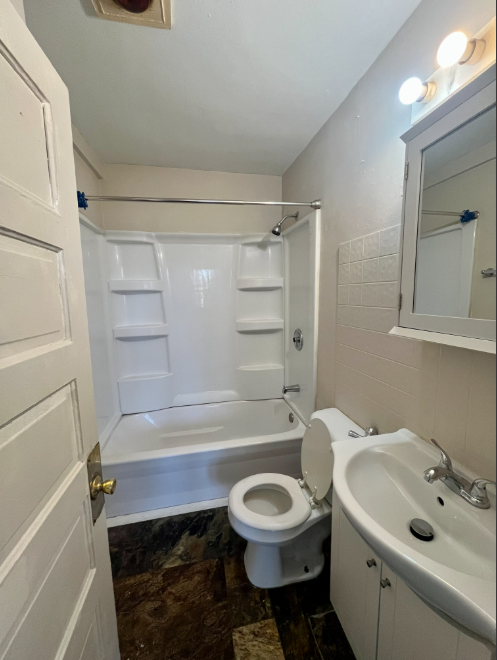 4727 N Hopkins St #A - Photo 7 of 9