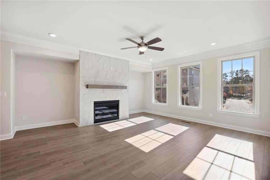 1358 Live Oak Ln - Photo 3 of 28