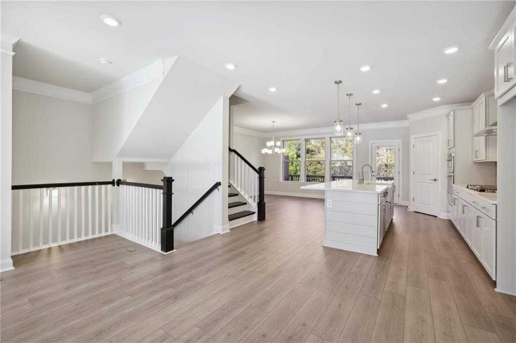 1358 Live Oak Ln - Photo 7 of 28