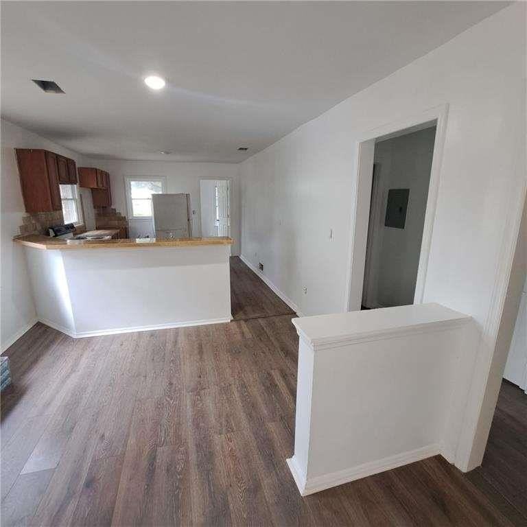 2174 Whites Mill Rd - Photo 3 of 11