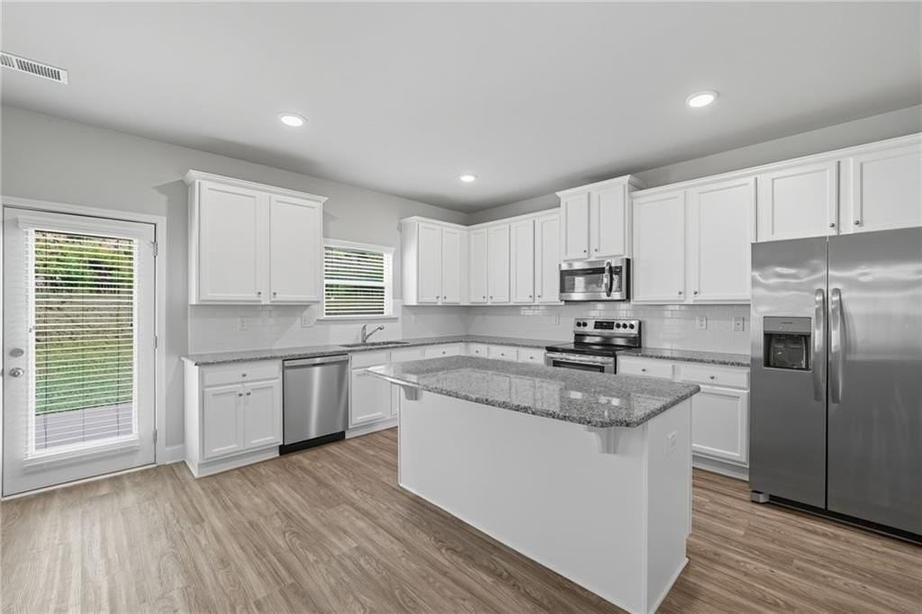 33 N Village Cir - Photo 3 of 48