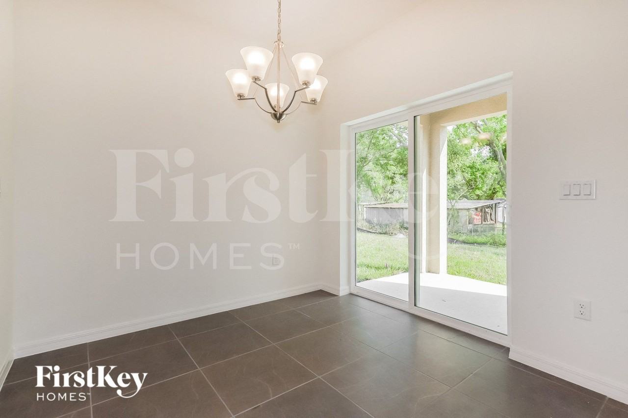 170 Windsor Reserve Dr - Photo 5 of 15