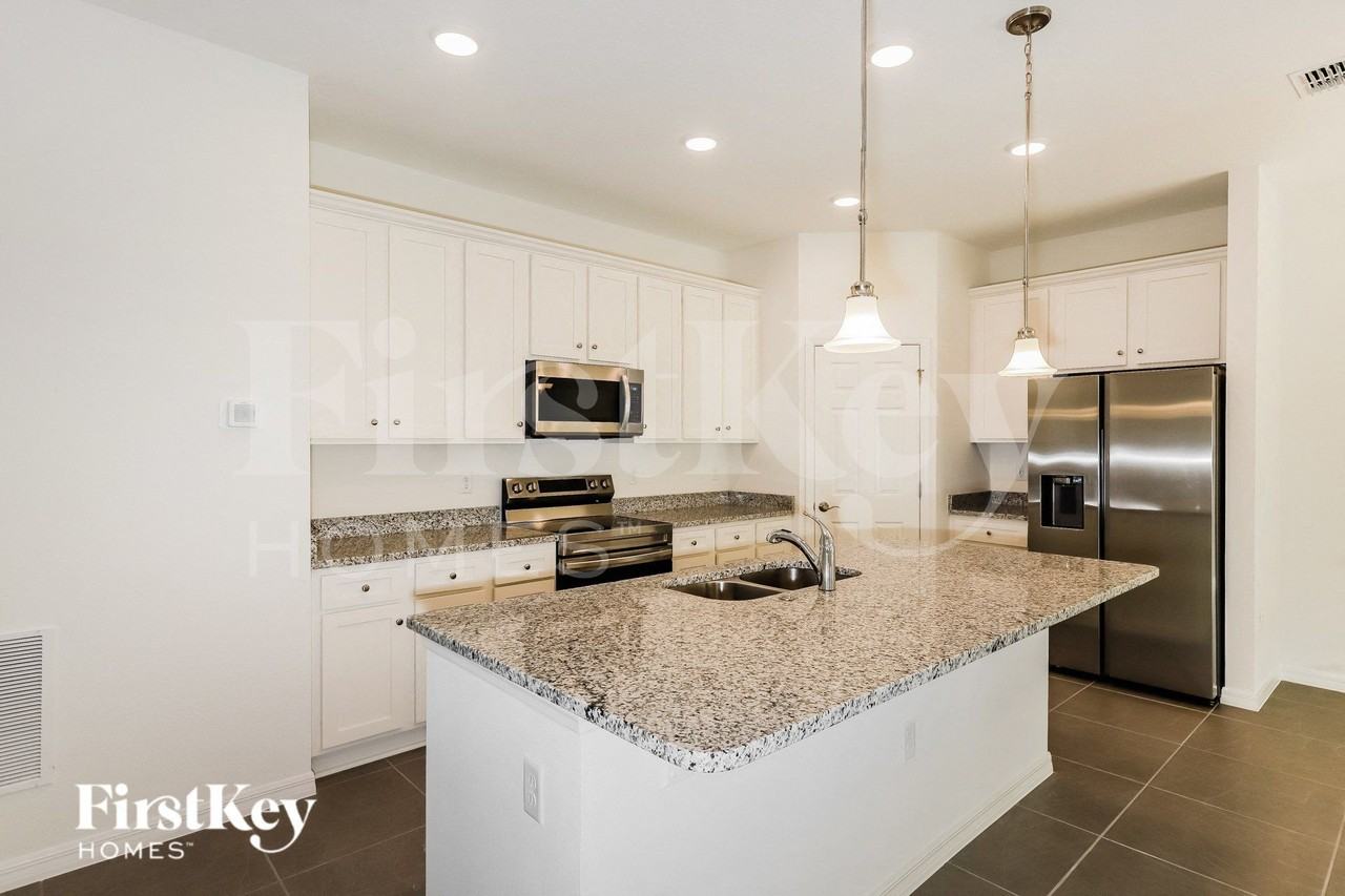 170 Windsor Reserve Dr - Photo 6 of 15