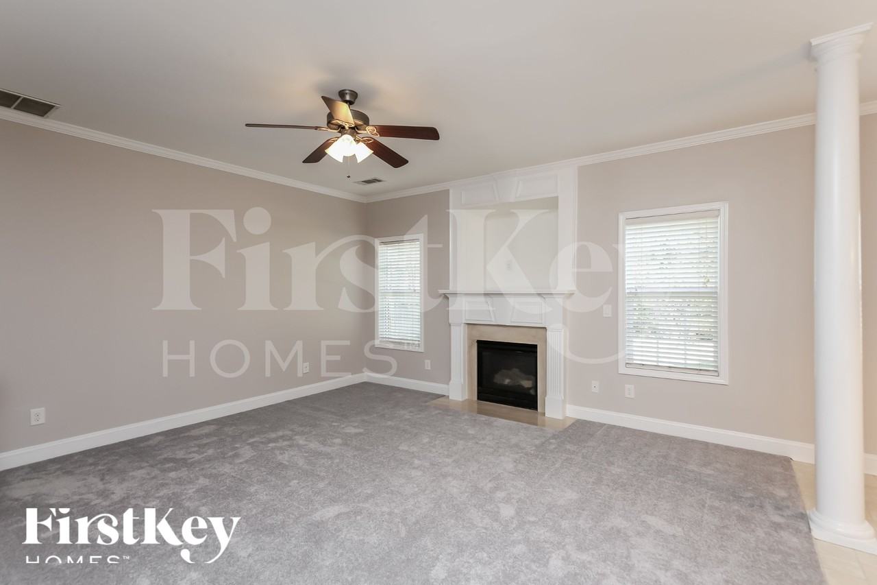 1097 Scenic Park Trl - Photo 2 of 18