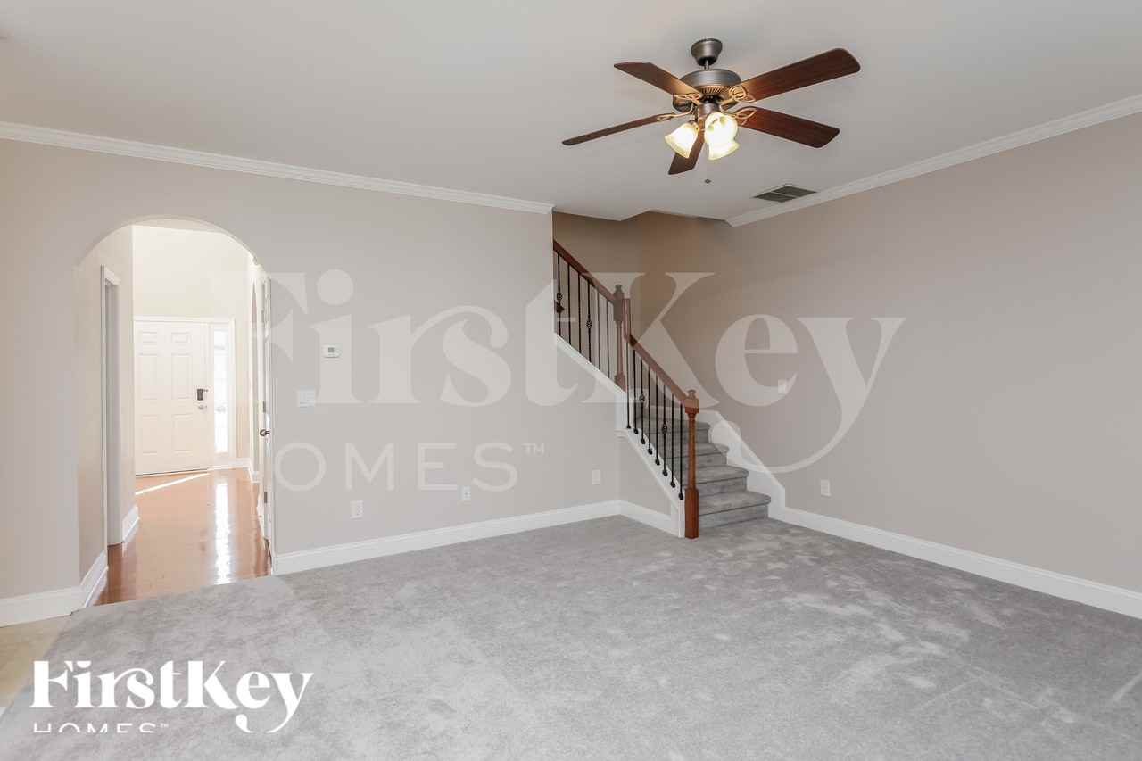 1097 Scenic Park Trl - Photo 5 of 18