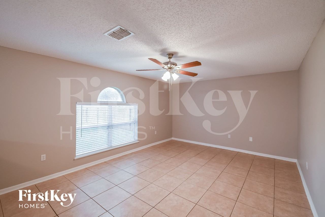 3259 Shadow Creek Rd - Photo 3 of 15