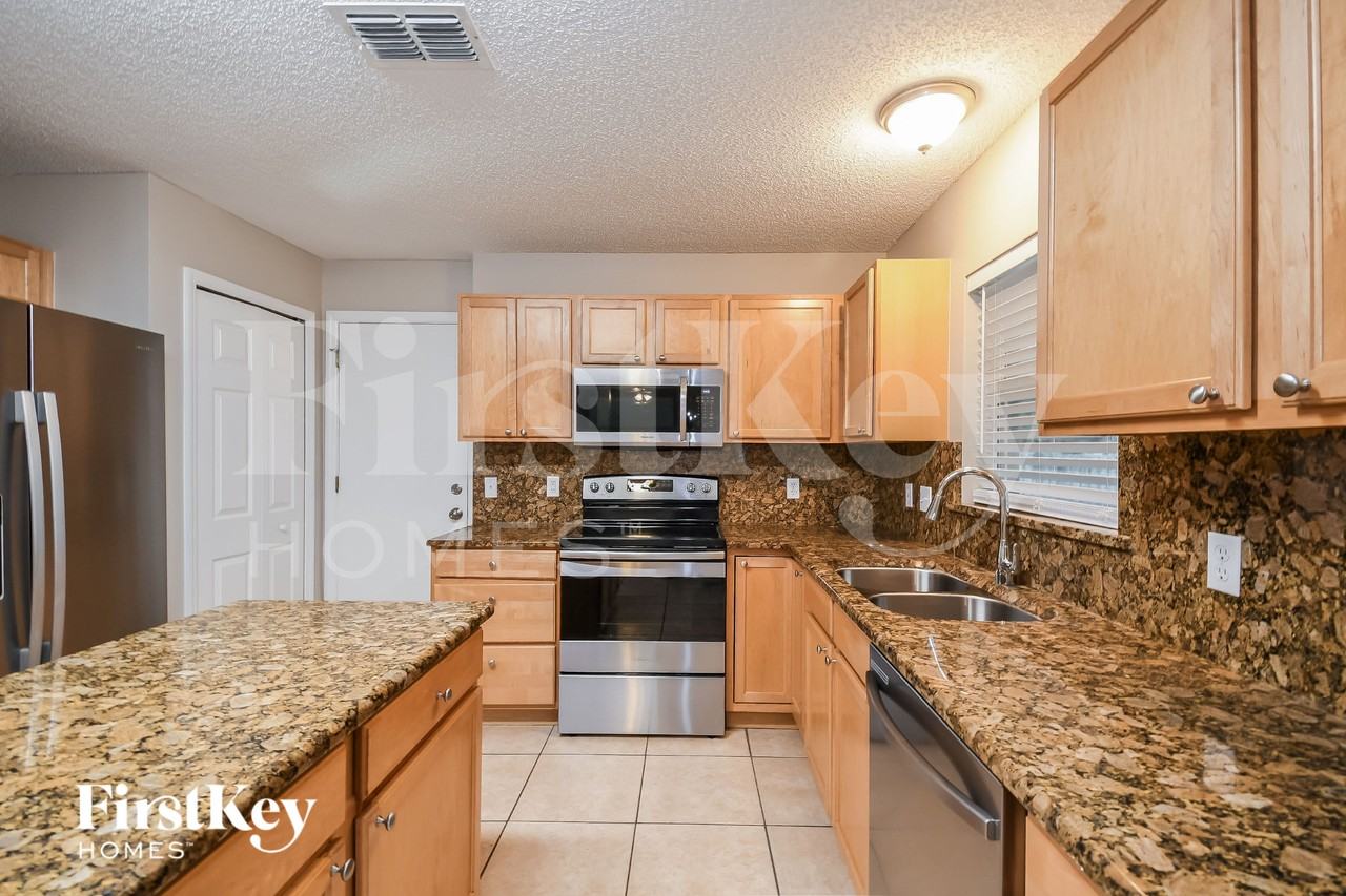 3259 Shadow Creek Rd - Photo 6 of 15