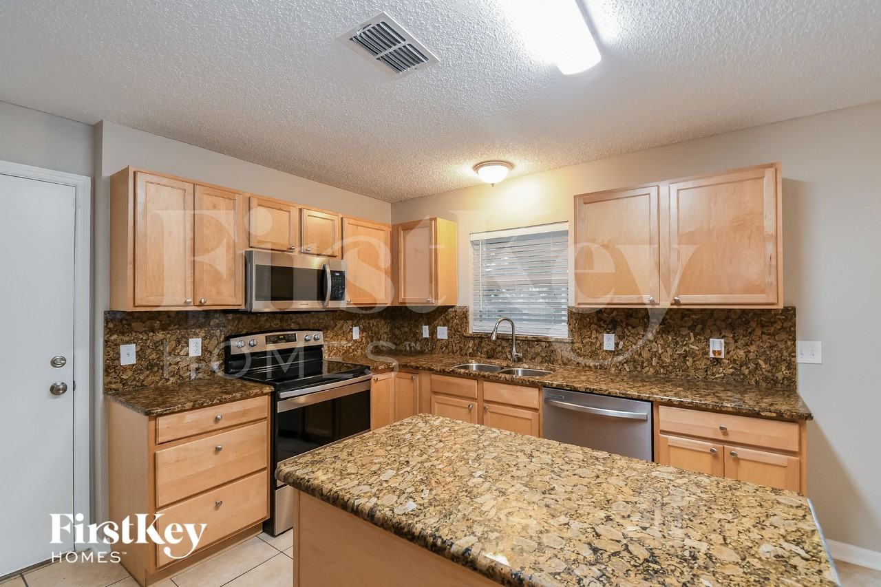 3259 Shadow Creek Rd - Photo 7 of 15