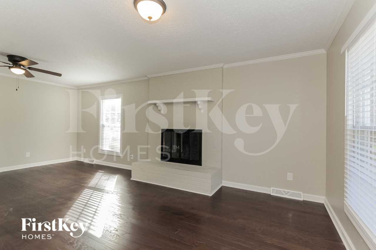 10601 Parlor Rd - Photo 7 of 18