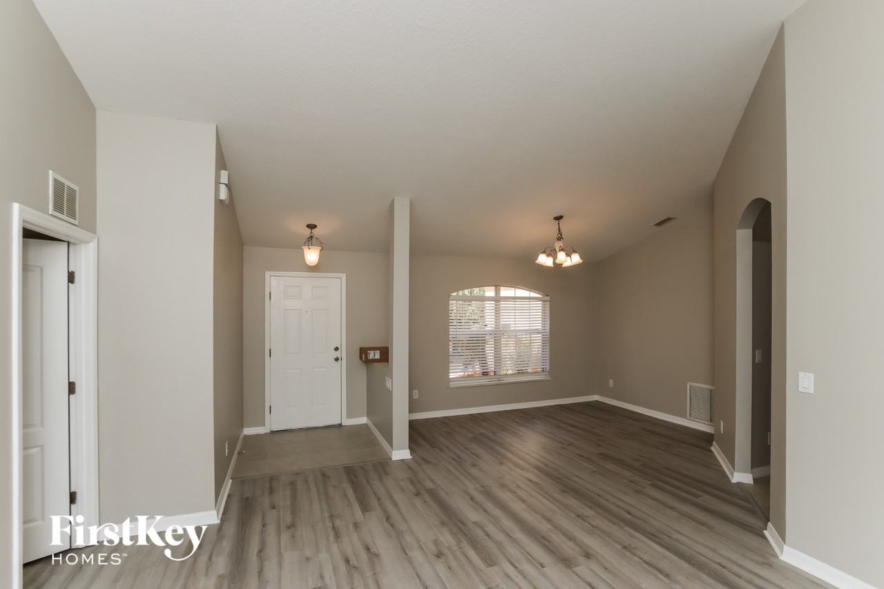 606 Reading St Se - Photo 3 of 15