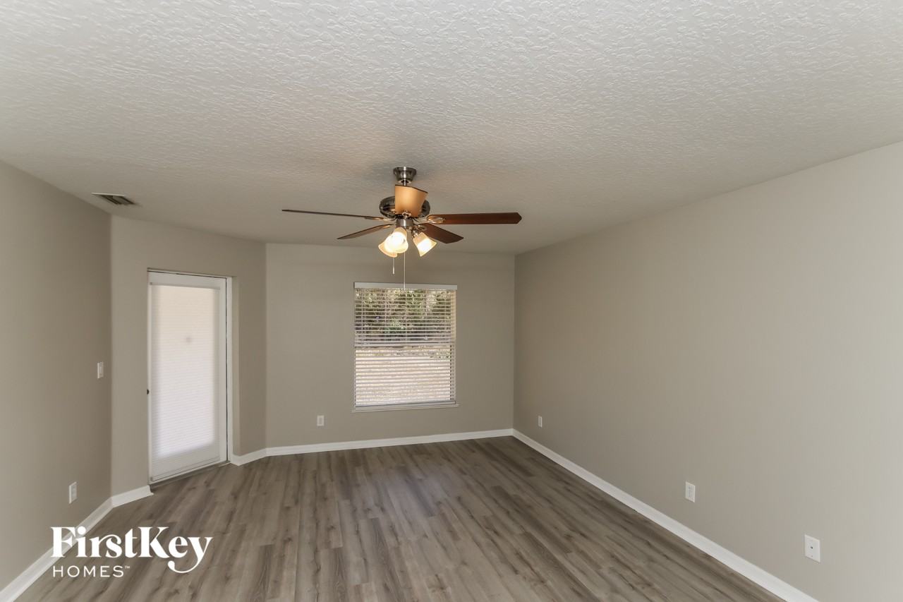 606 Reading St Se - Photo 4 of 15