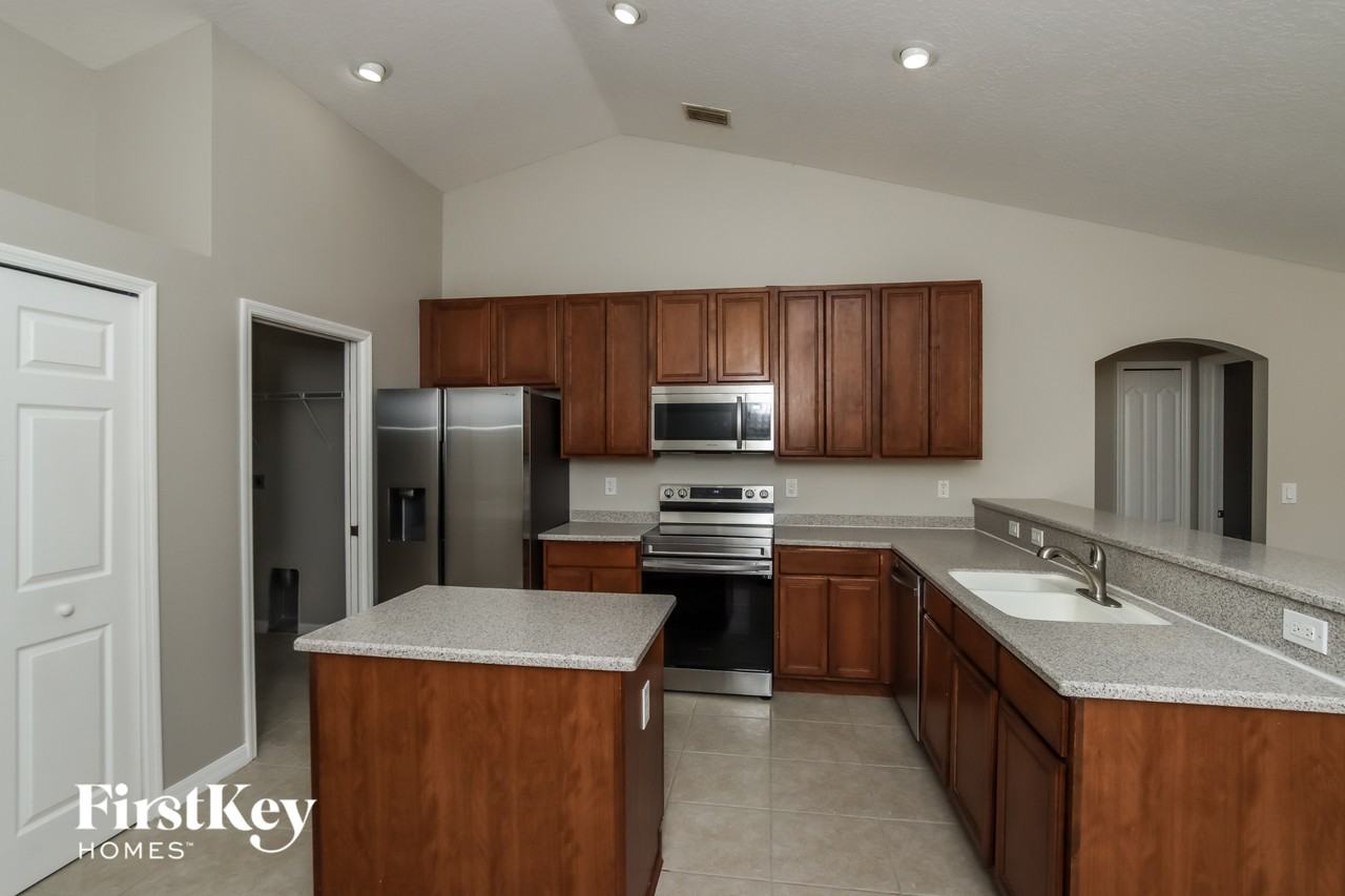 606 Reading St Se - Photo 5 of 15