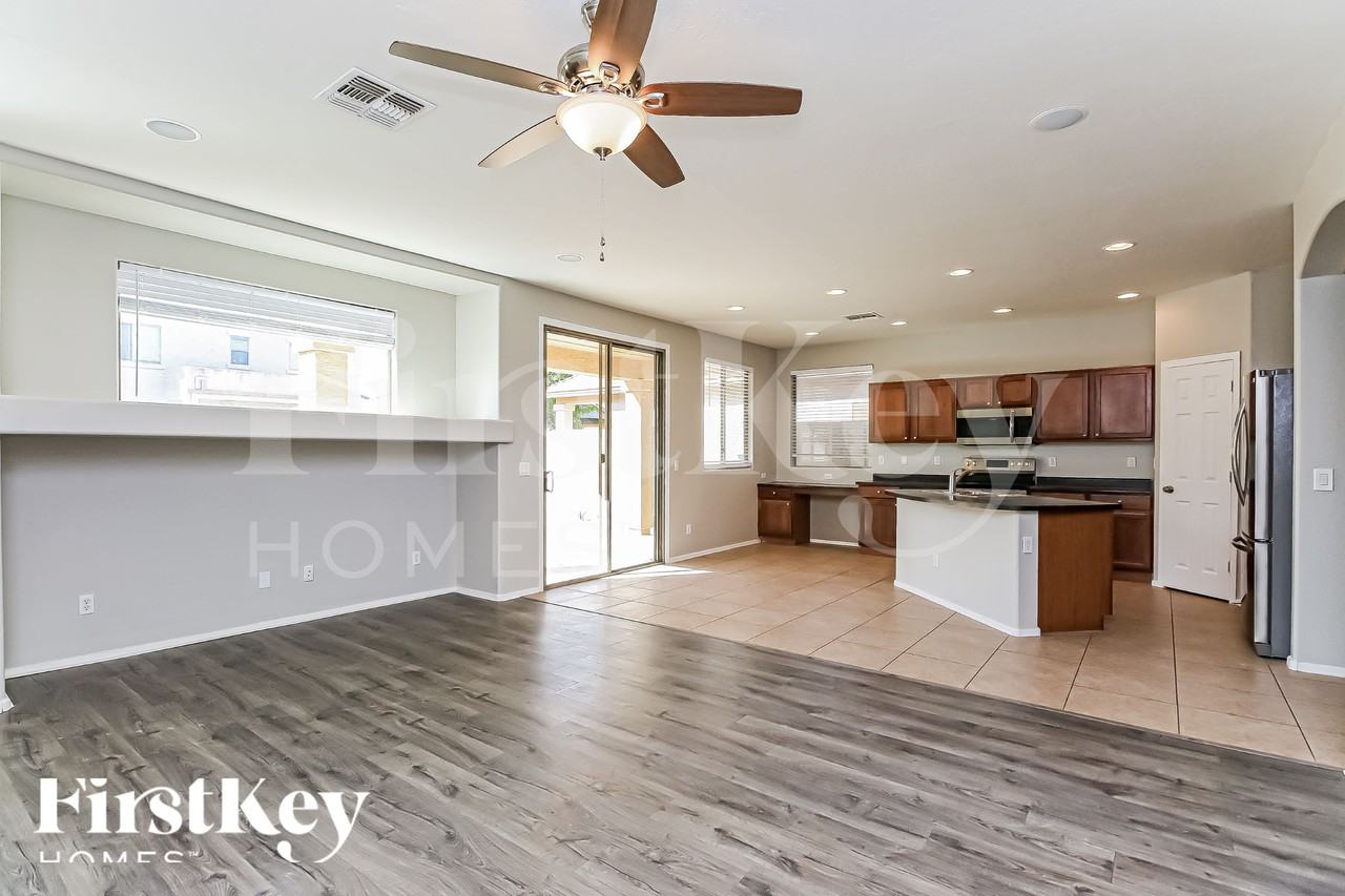 725 W Desert Basin Dr - Photo 3 of 15