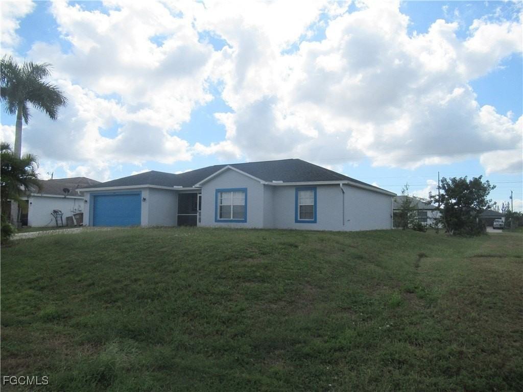 2026 Ne 25th St - Photo 2 of 12