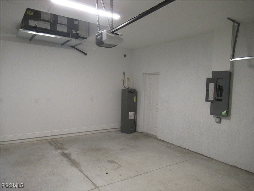 2026 Ne 25th St - Photo 4 of 12