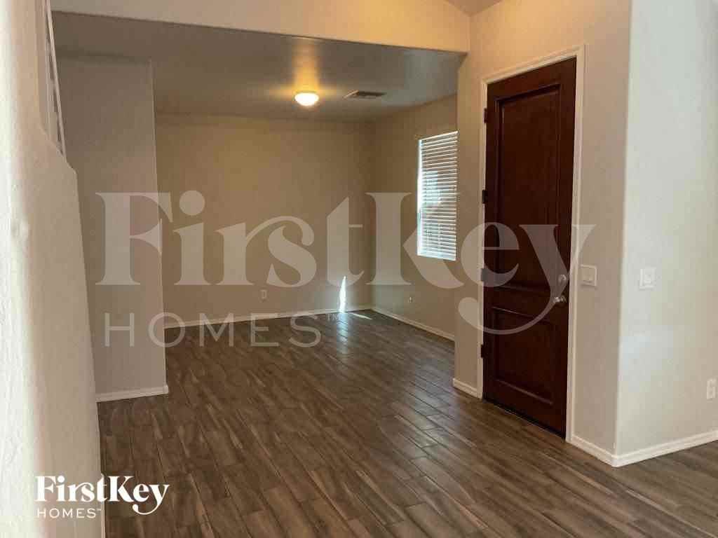 4151 E Oakland St - Photo 2 of 12