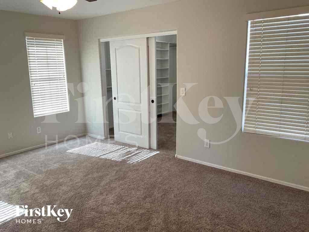 4151 E Oakland St - Photo 7 of 12