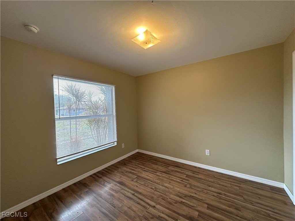 1125 Gilbert Ave S Unit 1125 #1125 - Photo 4 of 16