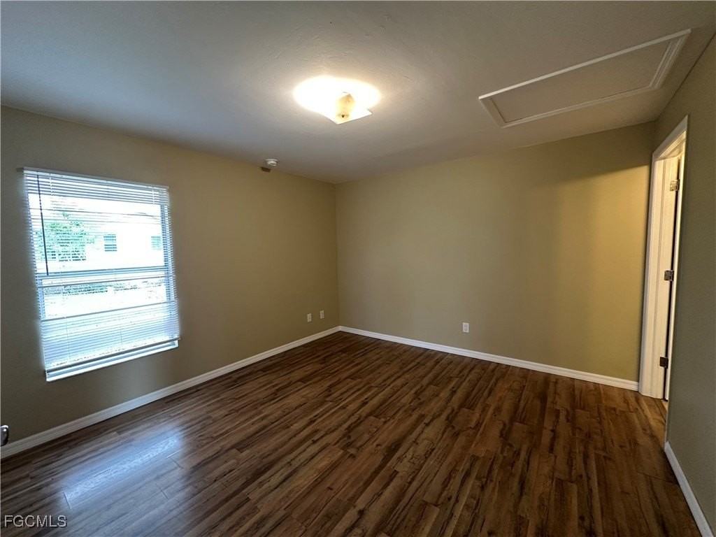 1125 Gilbert Ave S Unit 1125 #1125 - Photo 6 of 16