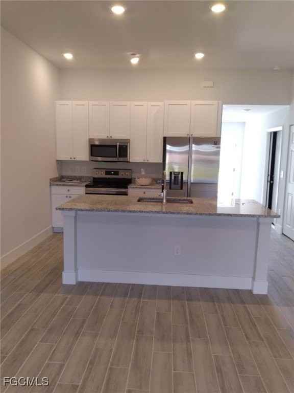 121 Se 13th St - Photo 2 of 14