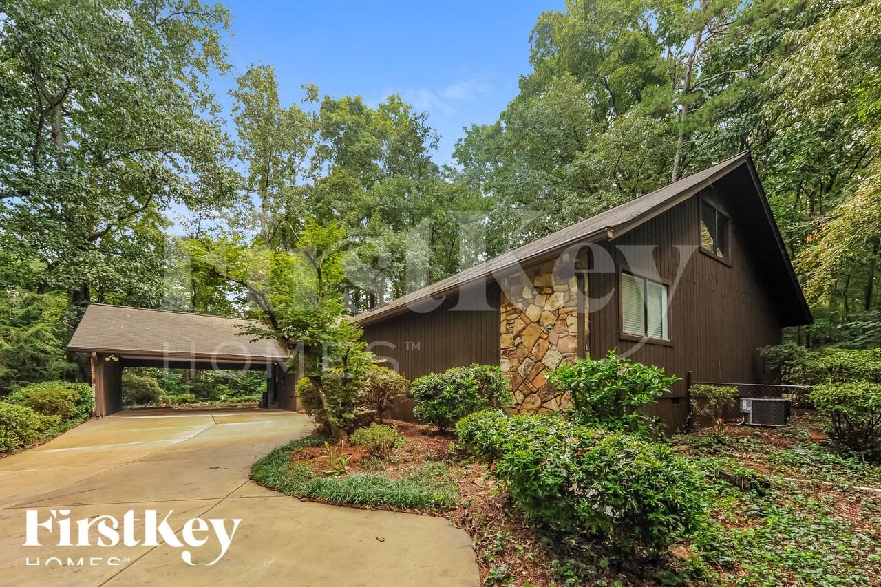 1829 E Gate Dr - Photo 2 of 15